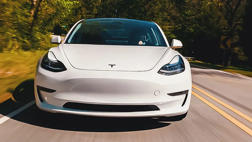 Tesla, 1.1 milyon aracı geri çağırıyor